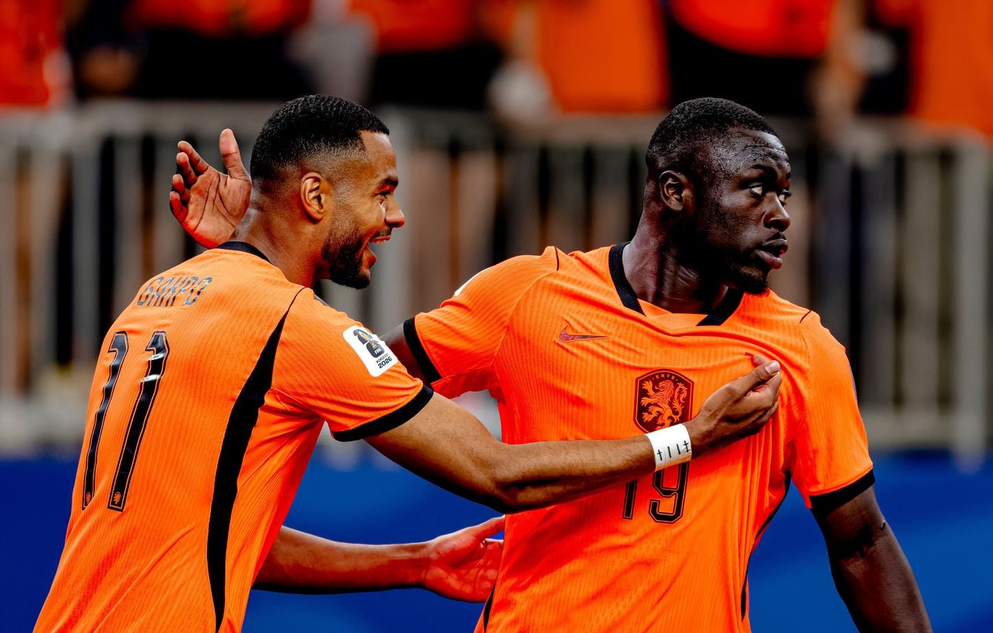 Abajo – Suecia: La Oranje en manifestación… ¿Y si estuvieran allí los futuros campeones del mundo?… Revive el partido con nosotros… Abajo – Suecia: La Oranje en manifestación… ¿Y si estuvieran allí los futuros campeones del mundo?… Revive el partido con nosotros…